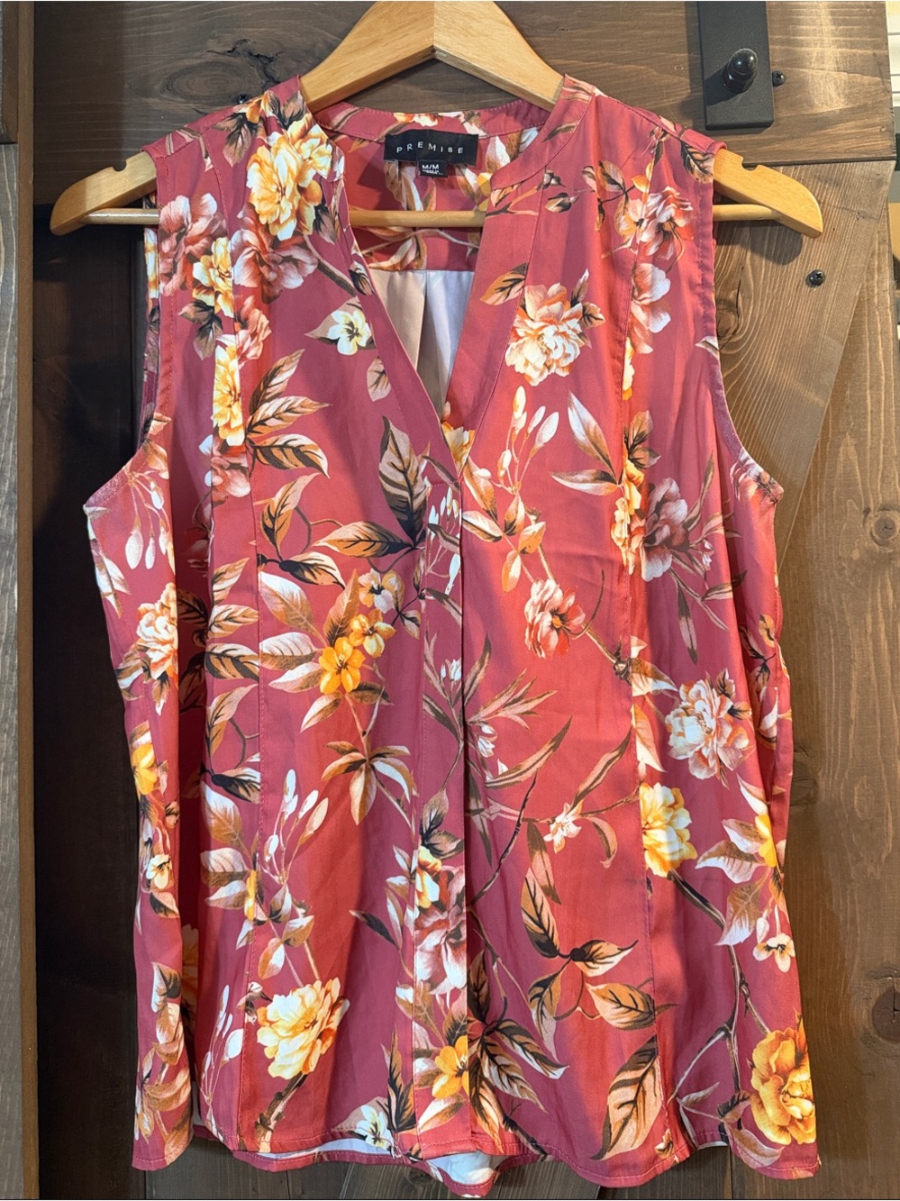 Premise Rose Floral V-Neck Sleeveless Camisole